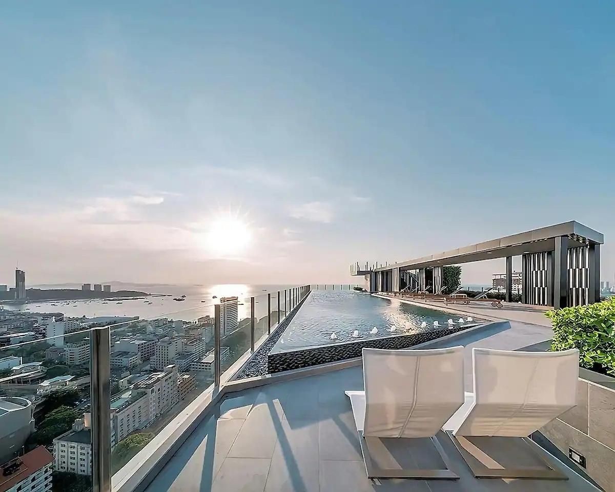 Apartment Great Location With Infinity Pool - *