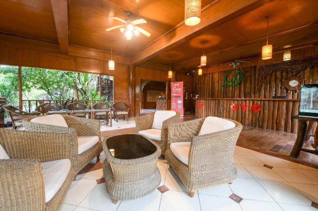 โรงแรม Oyo 324 Deedan 2*