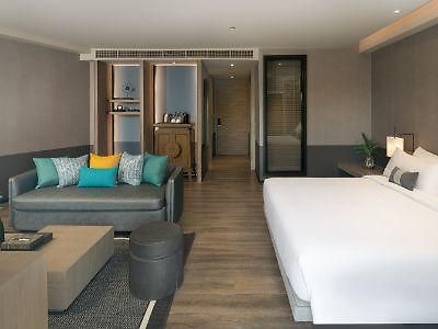 โรงแรม Cross Pratamnak 5*