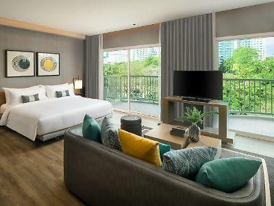 Cross Pratamnak โรงแรม Pattaya
