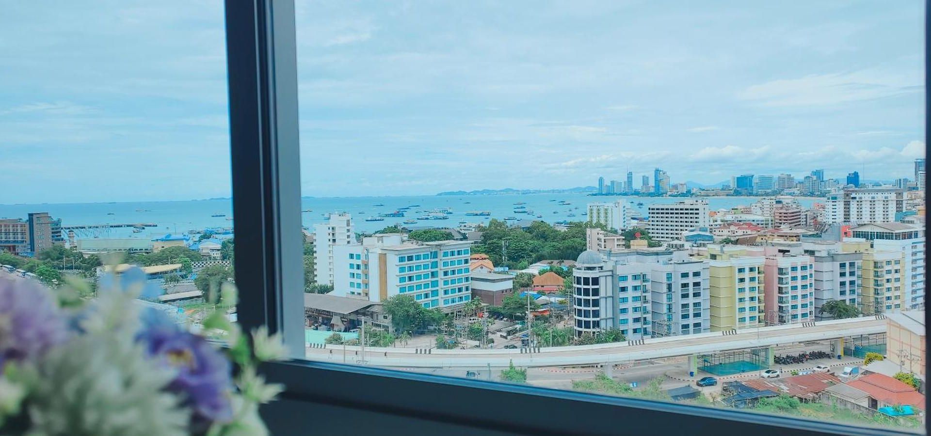 Unixx Delux View Near Walking Street * Pattaya