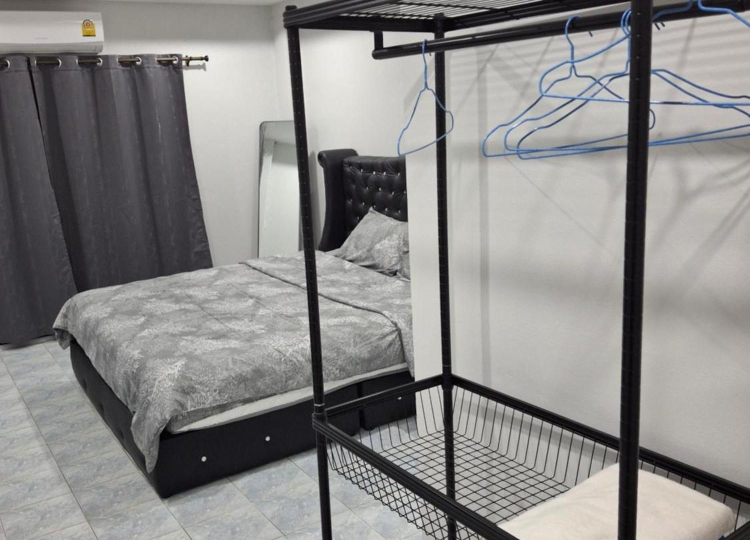 Traveller's Rest Sports Bar 4*