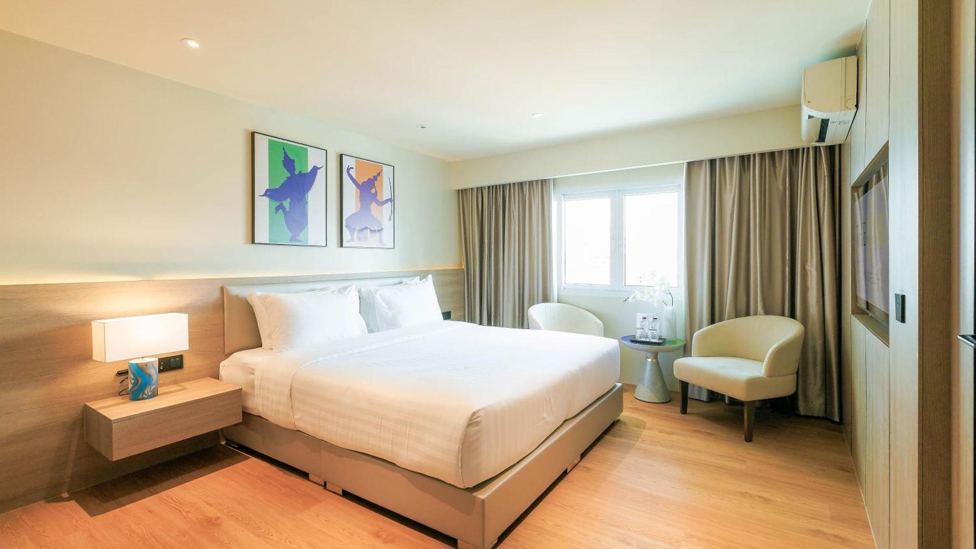 The One Bay Breeze 3*