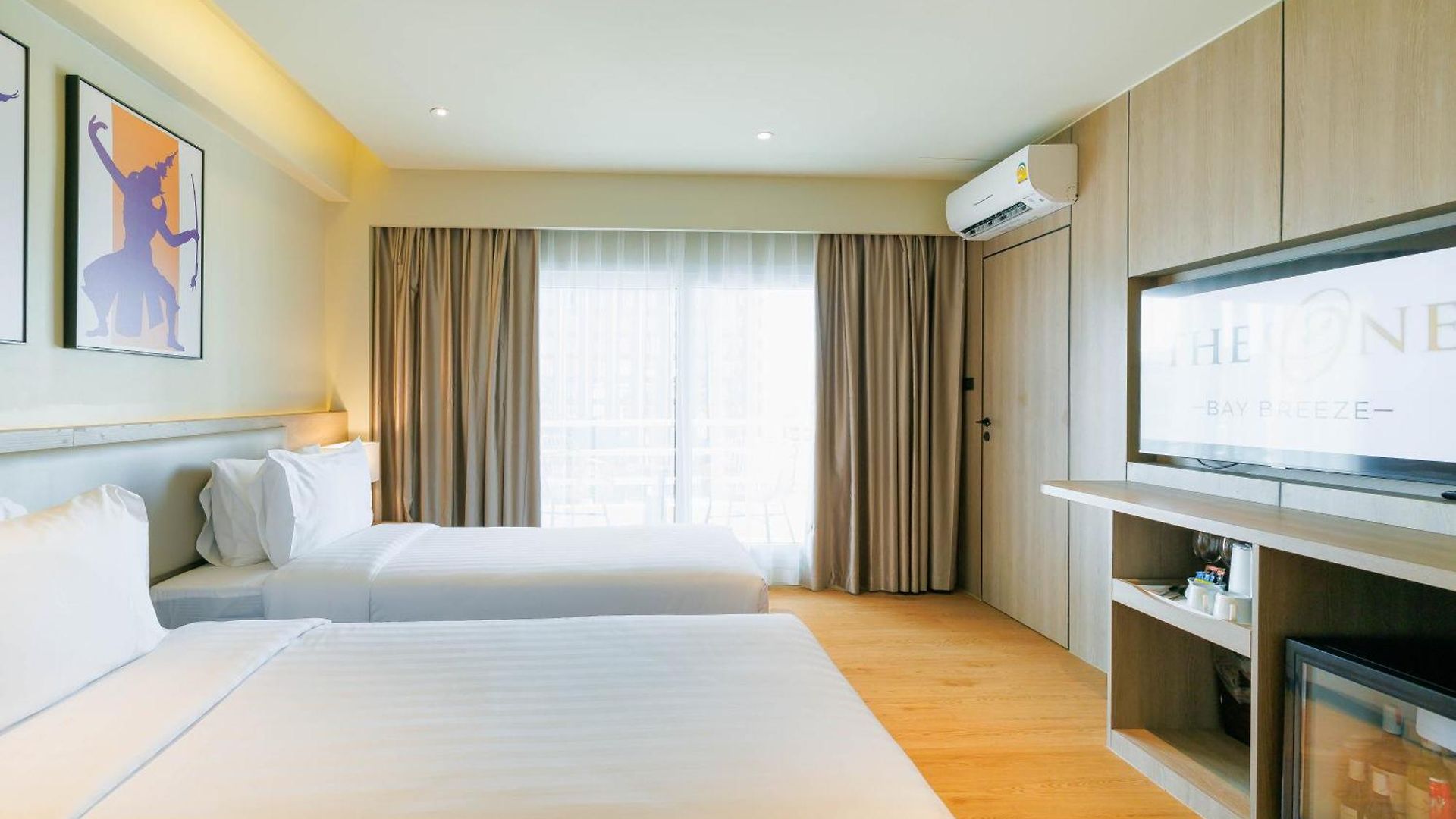 The One Bay Breeze 3*