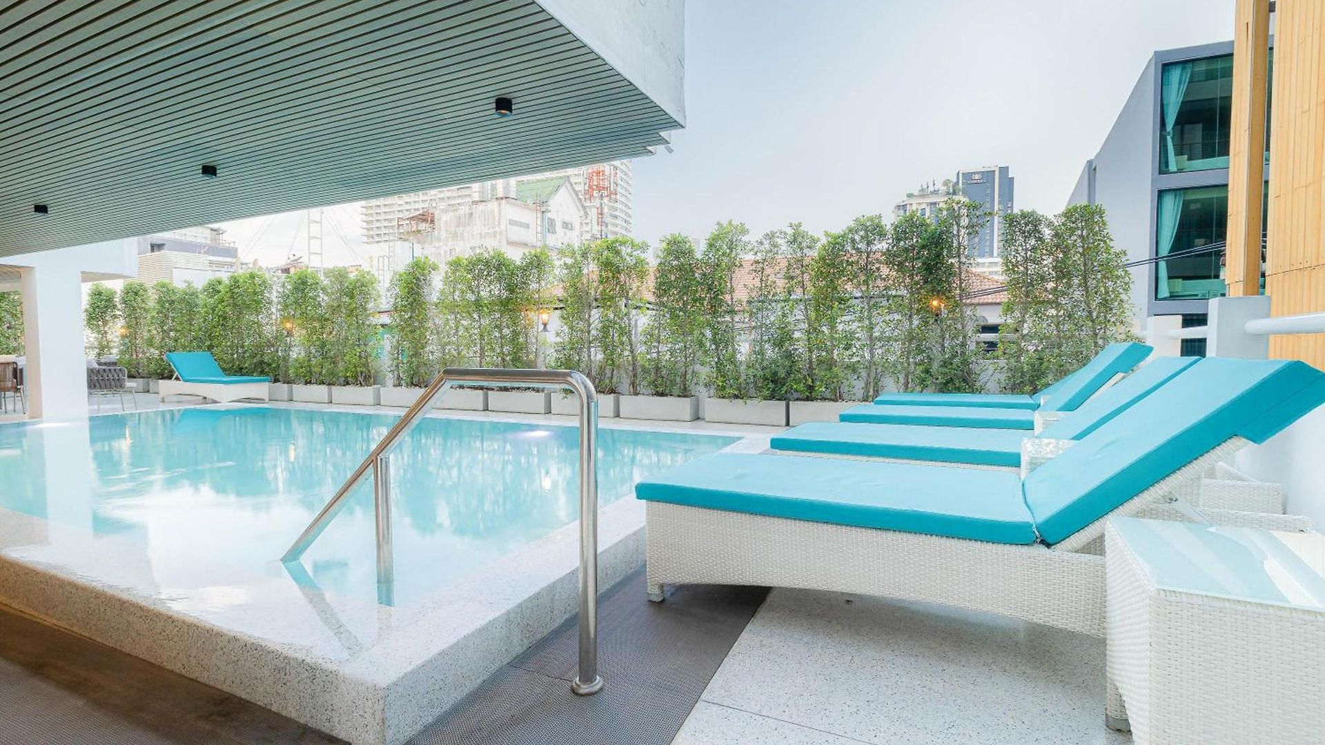 The One Bay Breeze Hotel 3*