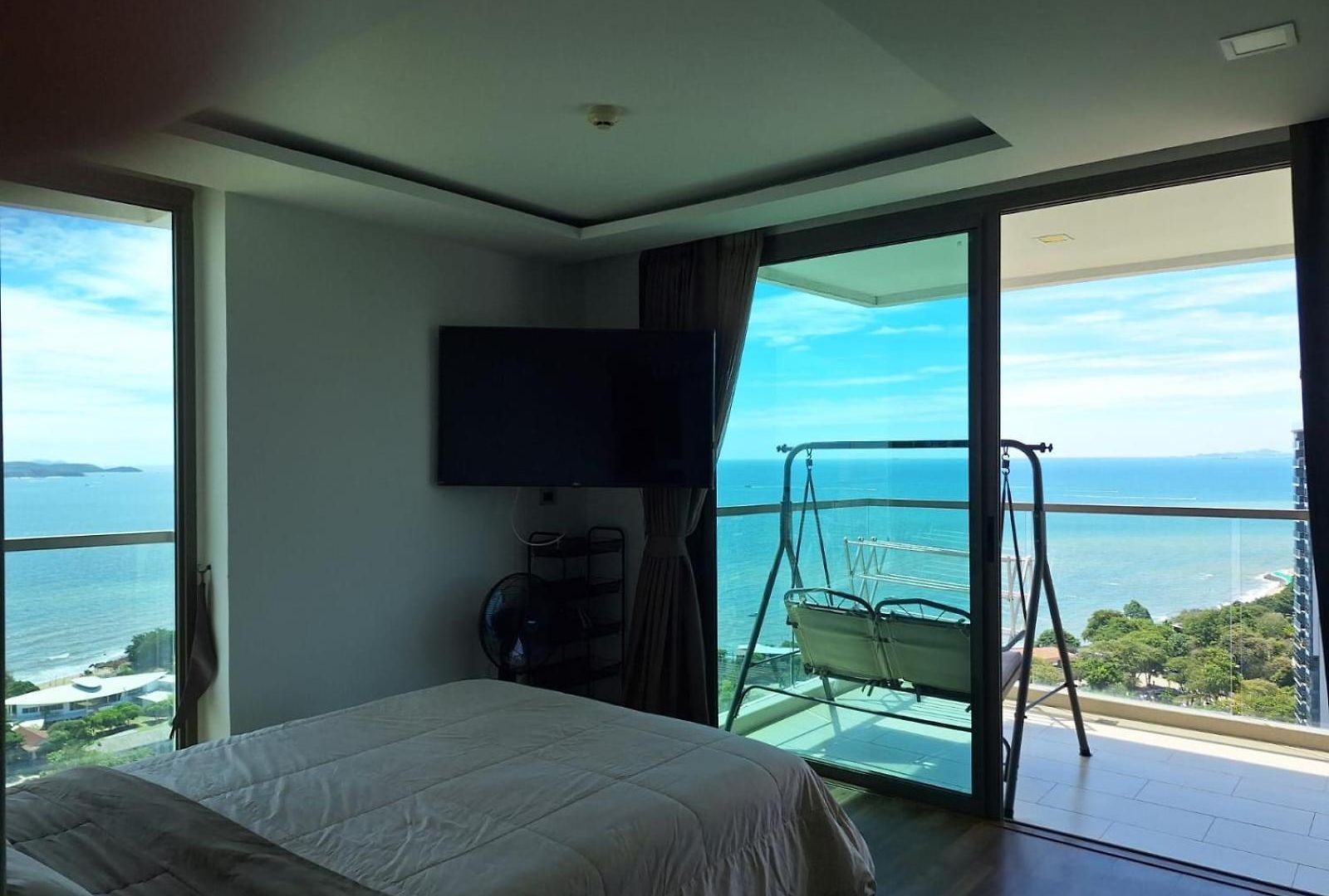 The Peak Towers Sea View อพาร์ทเม้น Pattaya