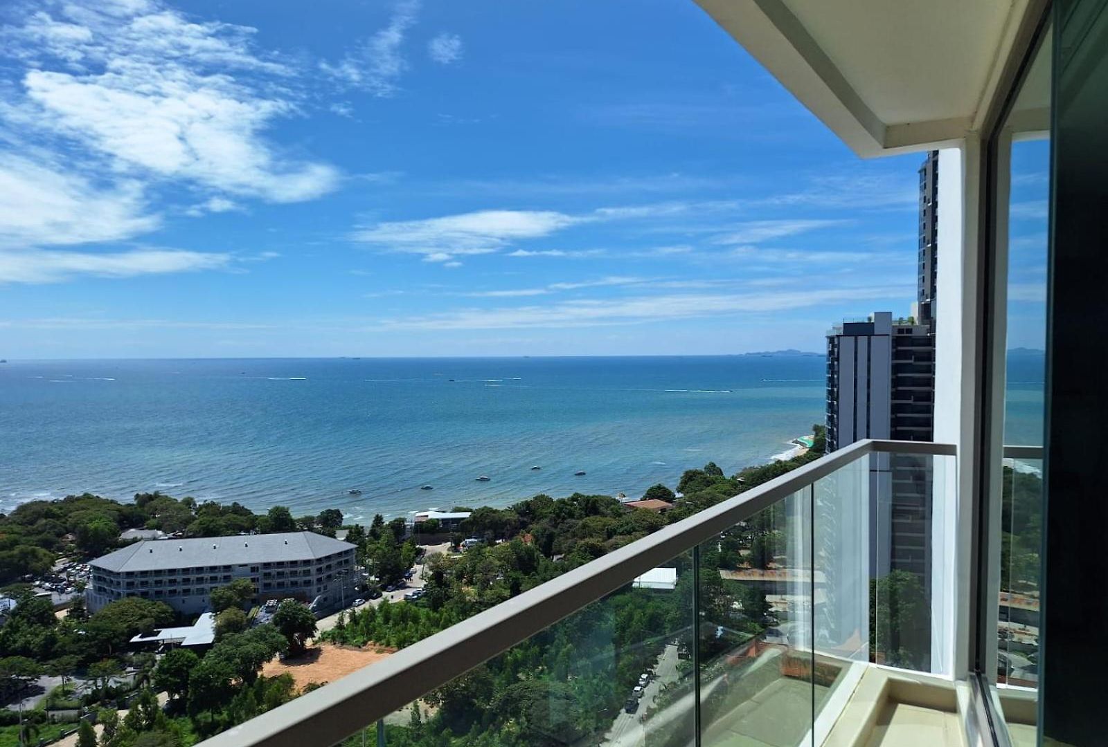 อพาร์ทเม้น The Peak Towers Sea View Pattaya