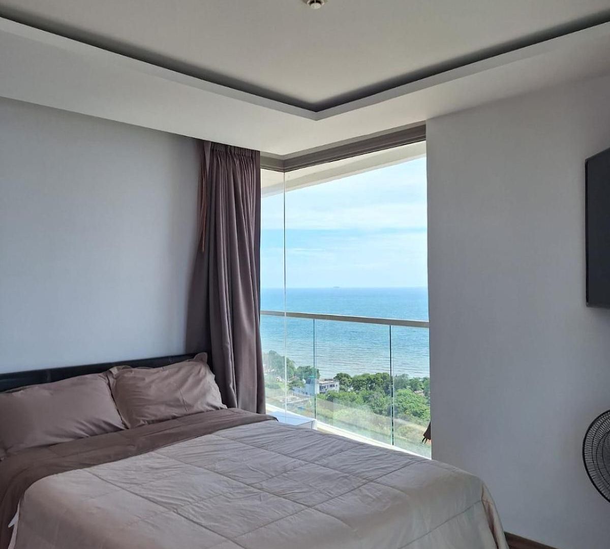 อพาร์ทเม้น The Peak Towers Sea View *