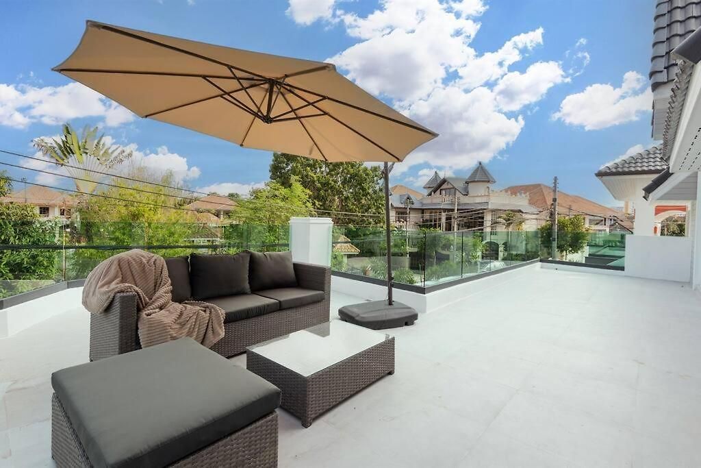 New 2024 - 5br Pool With Private Ktv Pattaya