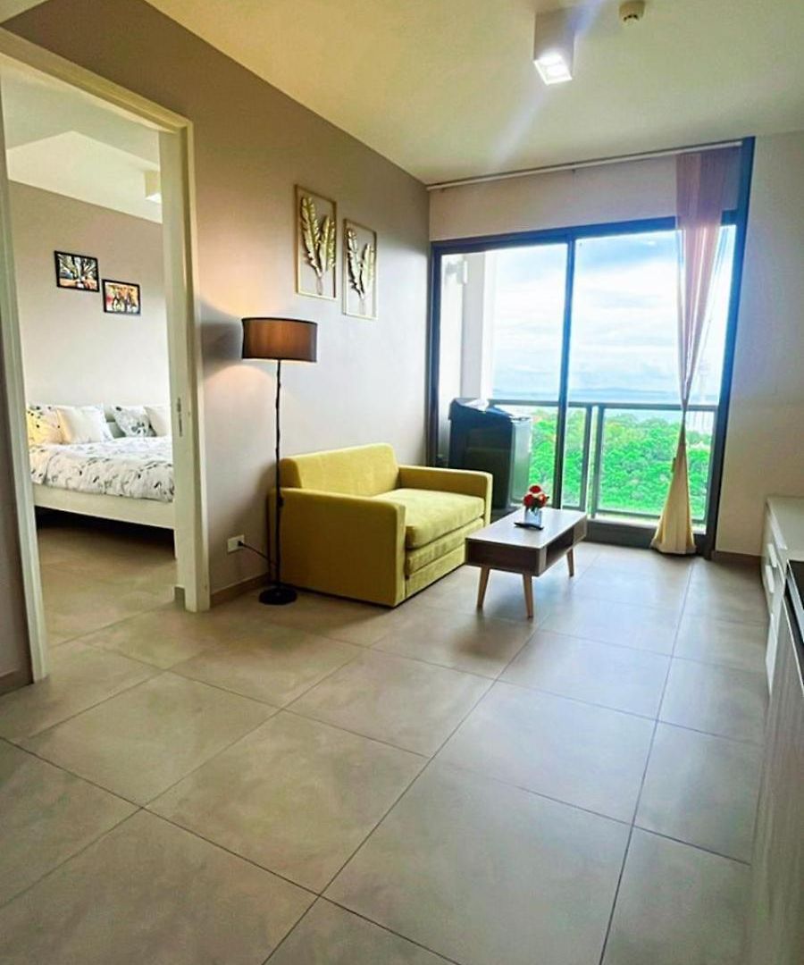 อพาร์ทเม้น Sea View -high Floor 2 Bed Excellent Location