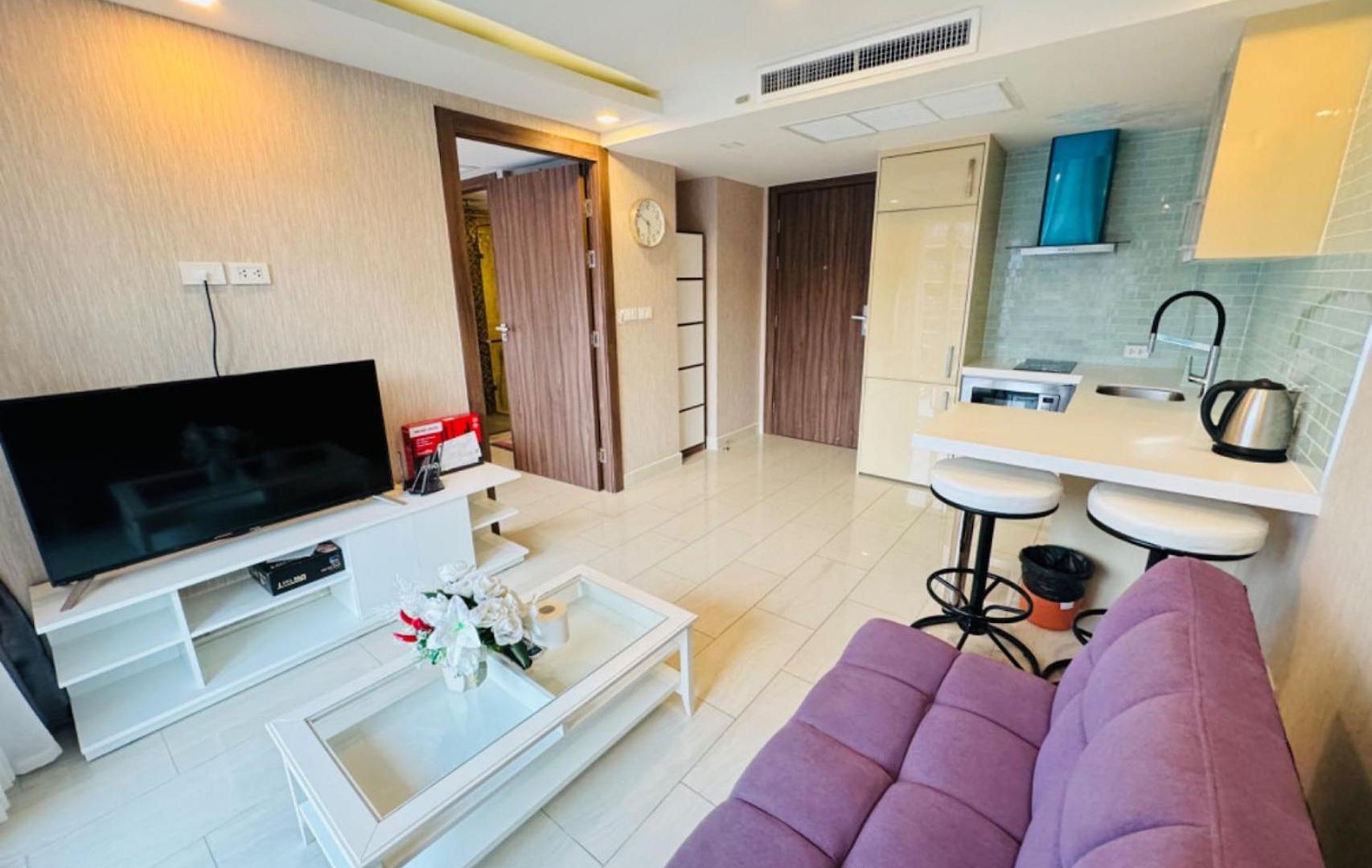 Grand Avenue Codon 芭提雅最好的公寓空间大 安静 素质高 อพาร์ทเม้น Pattaya