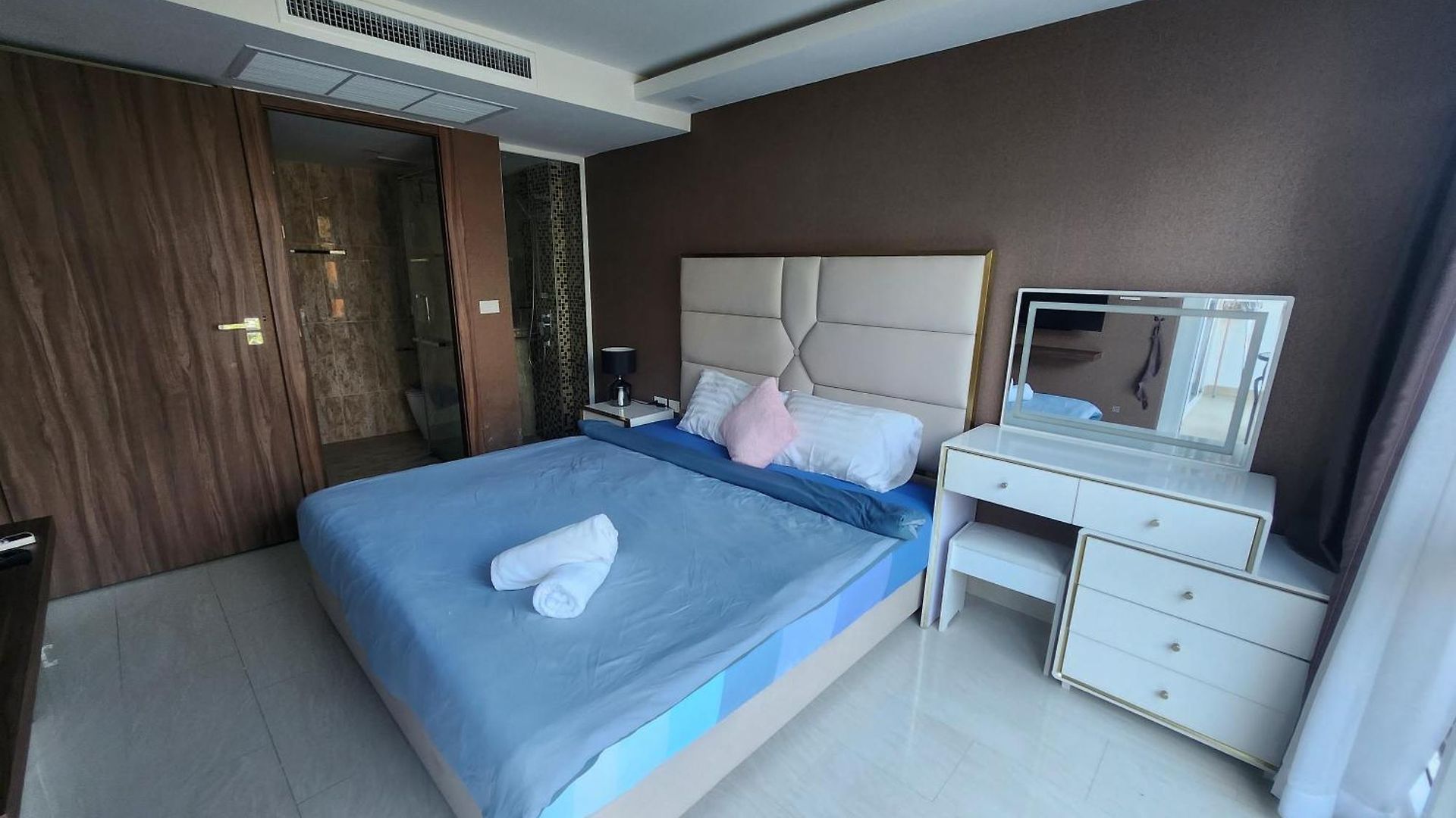 Grand Avenue Codon 芭提雅最好的公寓空间大 安静 素质高 Pattaya