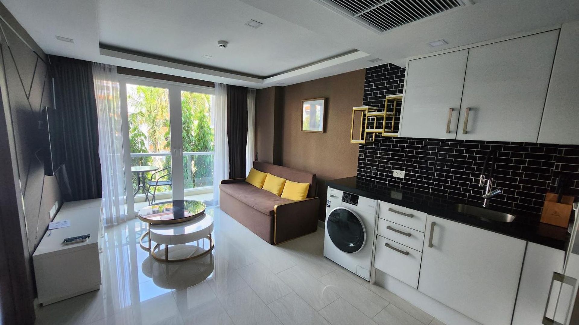 Grand Avenue Codon 芭提雅最好的公寓空间大 安静 素质高 อพาร์ทเม้น Pattaya
