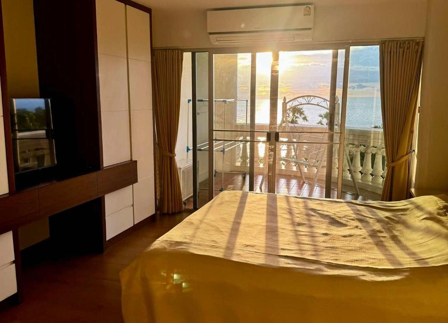 Apartment Sky Sea View