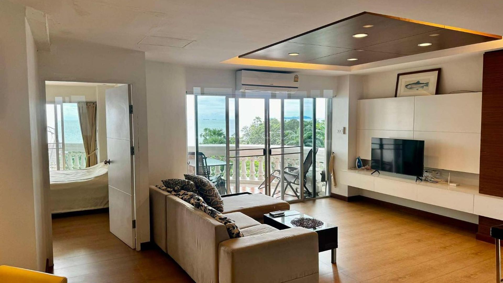Sky Sea View Apartment *