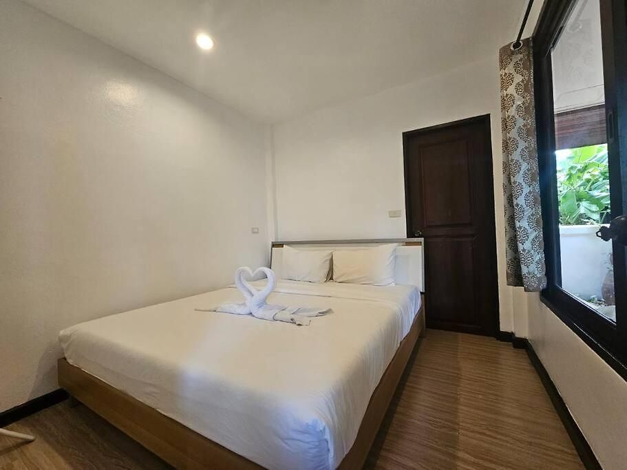 Villa Luxury 5br Pool Pattaya-family & Friends Fun Escape-bbq, Pool Table