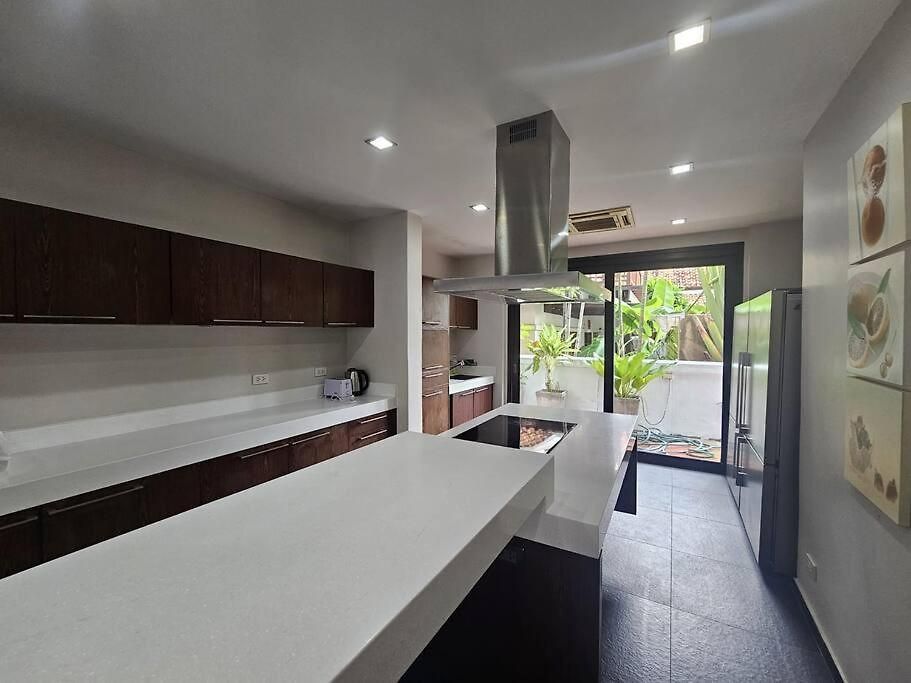 Luxury 5br Pool Pattaya-family & Friends Fun Escape-bbq, Pool Table