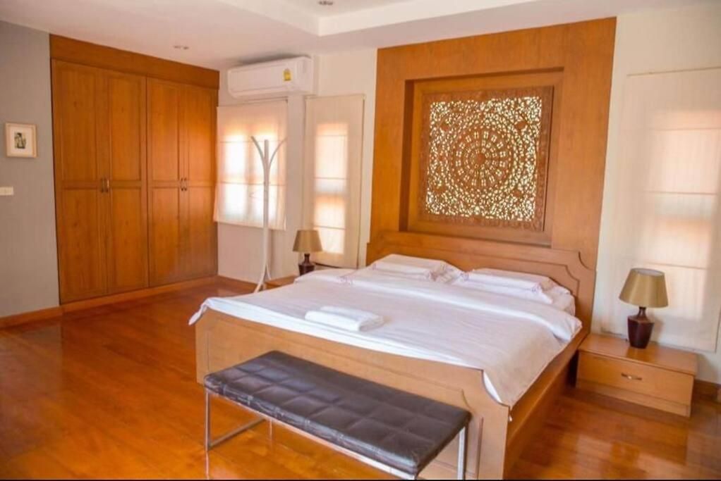 Luxury 5br Pool Pattaya-family & Friends Fun Escape-bbq, Pool Table * Pattaya
