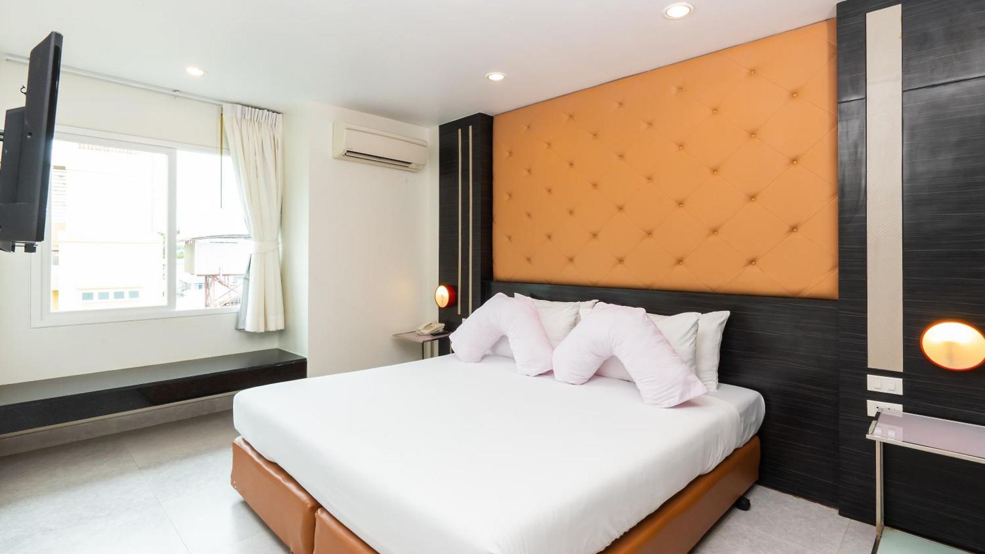 โรงแรม โรงแรมแกรนด์ เบลลา 4*
