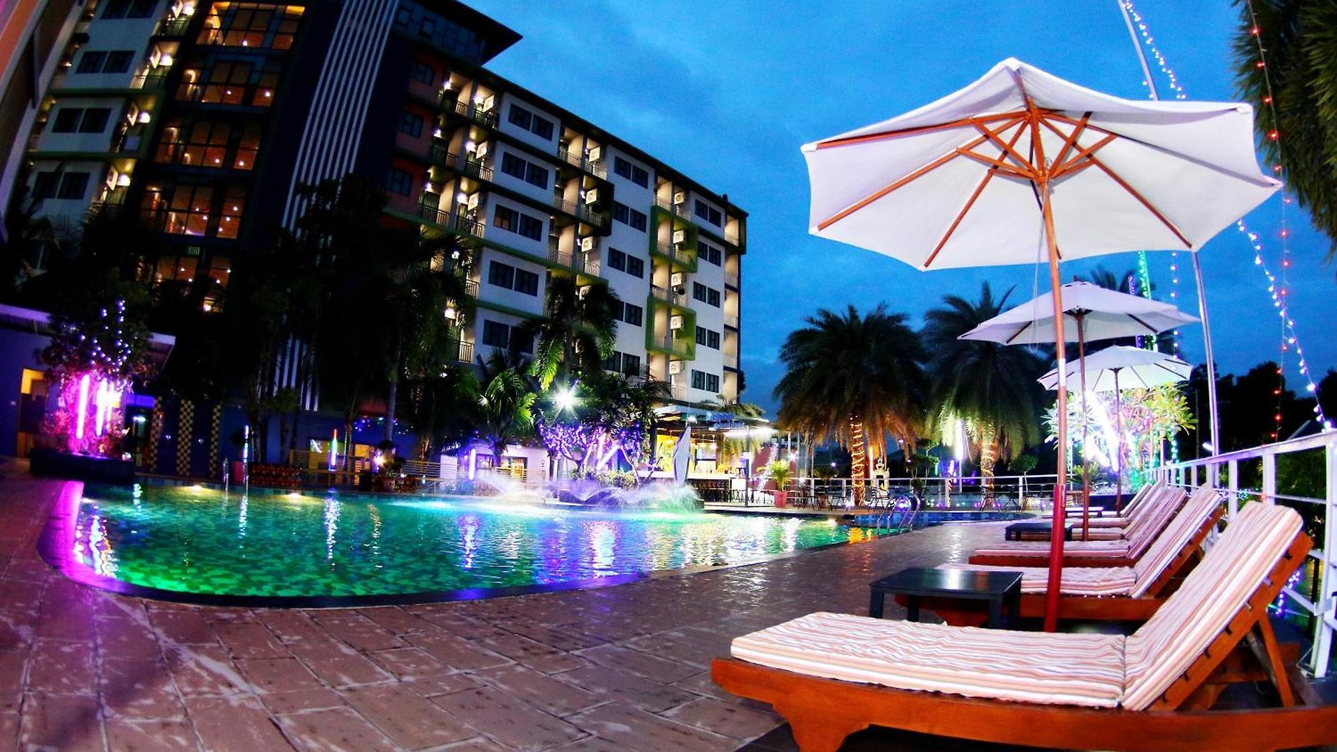 Arthitaya Nature & Lakkhana Poolside 5*