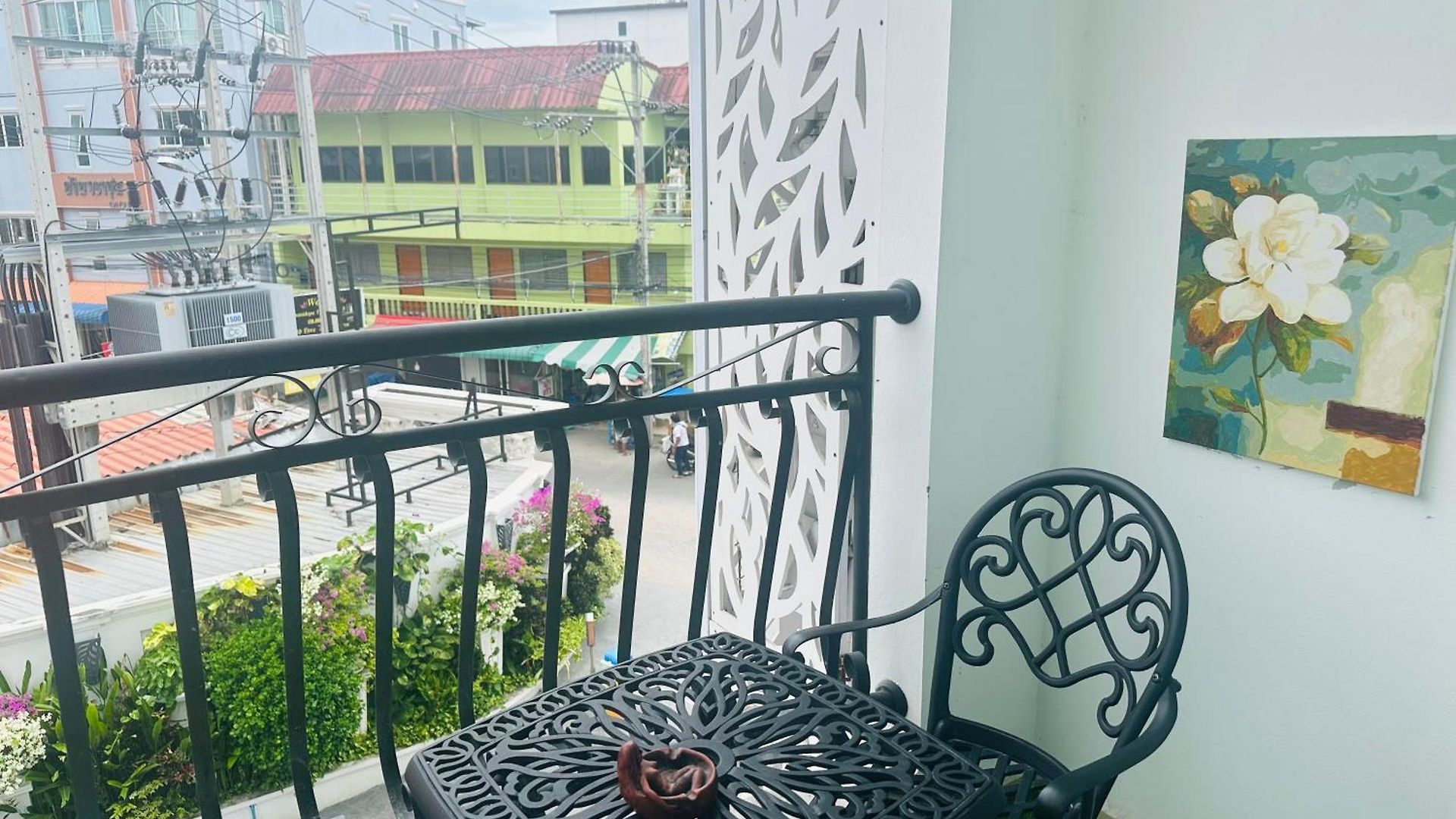 Center Luxurious Garden 2 *
