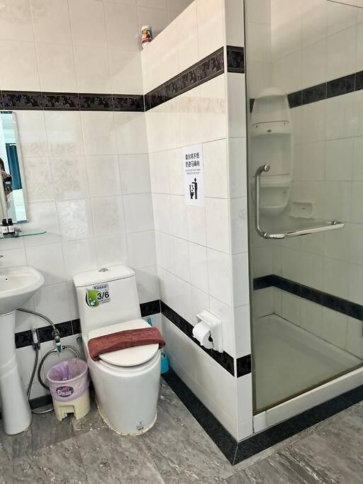 วิลล่า 芭提雅南路4卧4卫 Blue Star Pool 近步行街和夜市