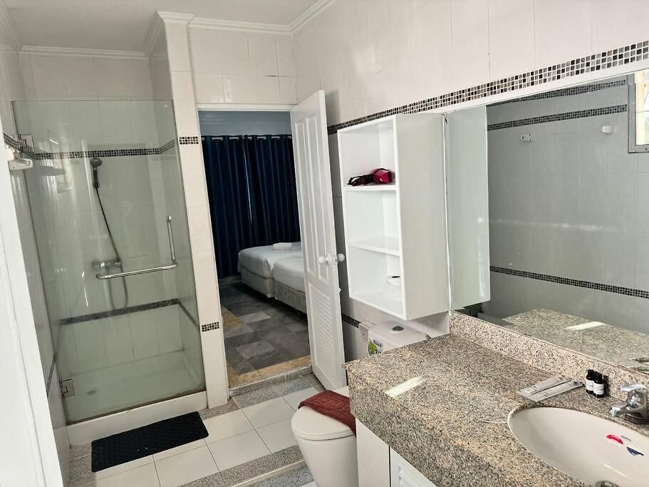 วิลล่า 芭提雅南路4卧4卫 Blue Star Pool 近步行街和夜市 Pattaya