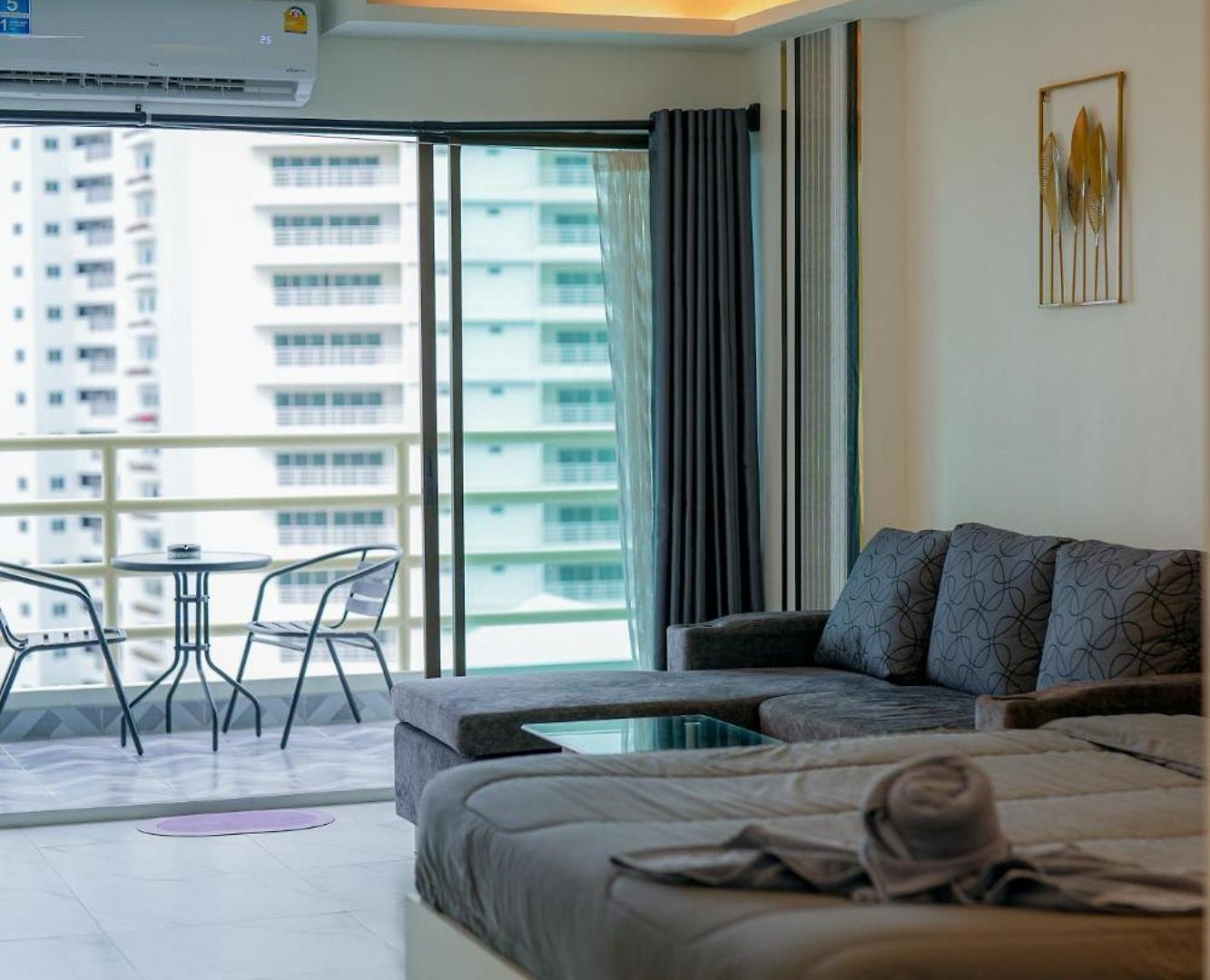อพาร์ทเม้น Jomtien Seaview At View Talay 5 ,big Pool Pattaya