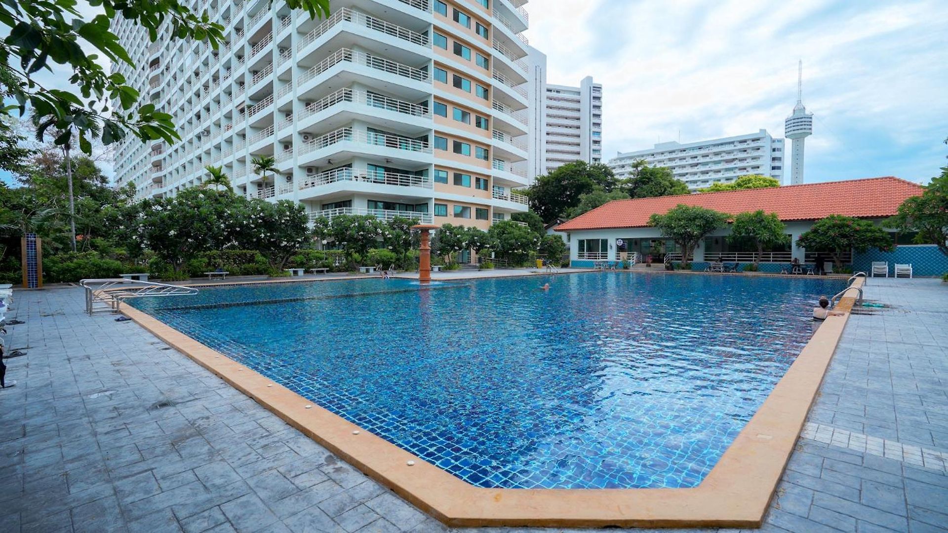 อพาร์ทเม้น Jomtien Seaview At View Talay 5 ,big Pool *