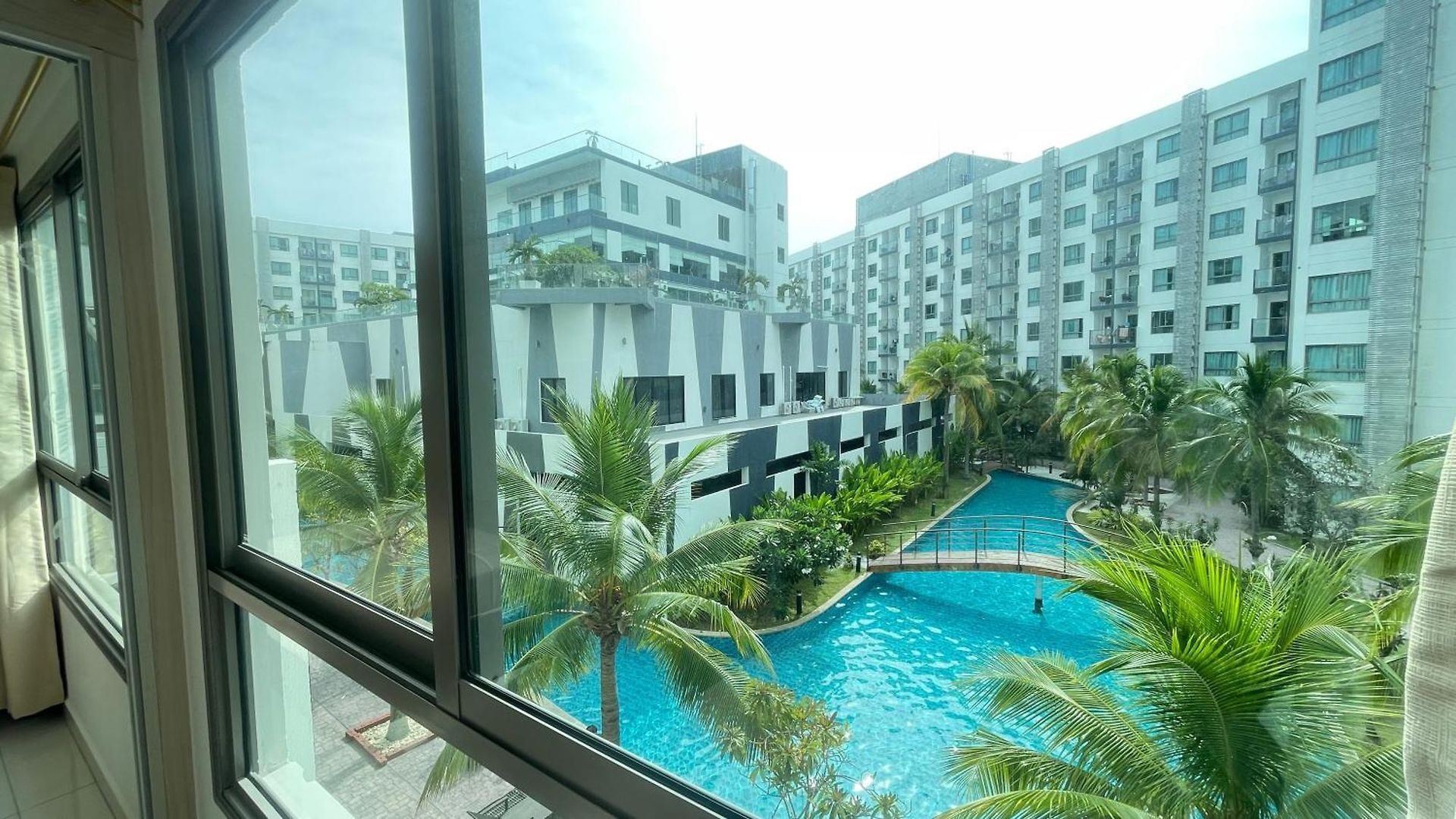 Arcadia Beach Condominium Apartment Pattaya