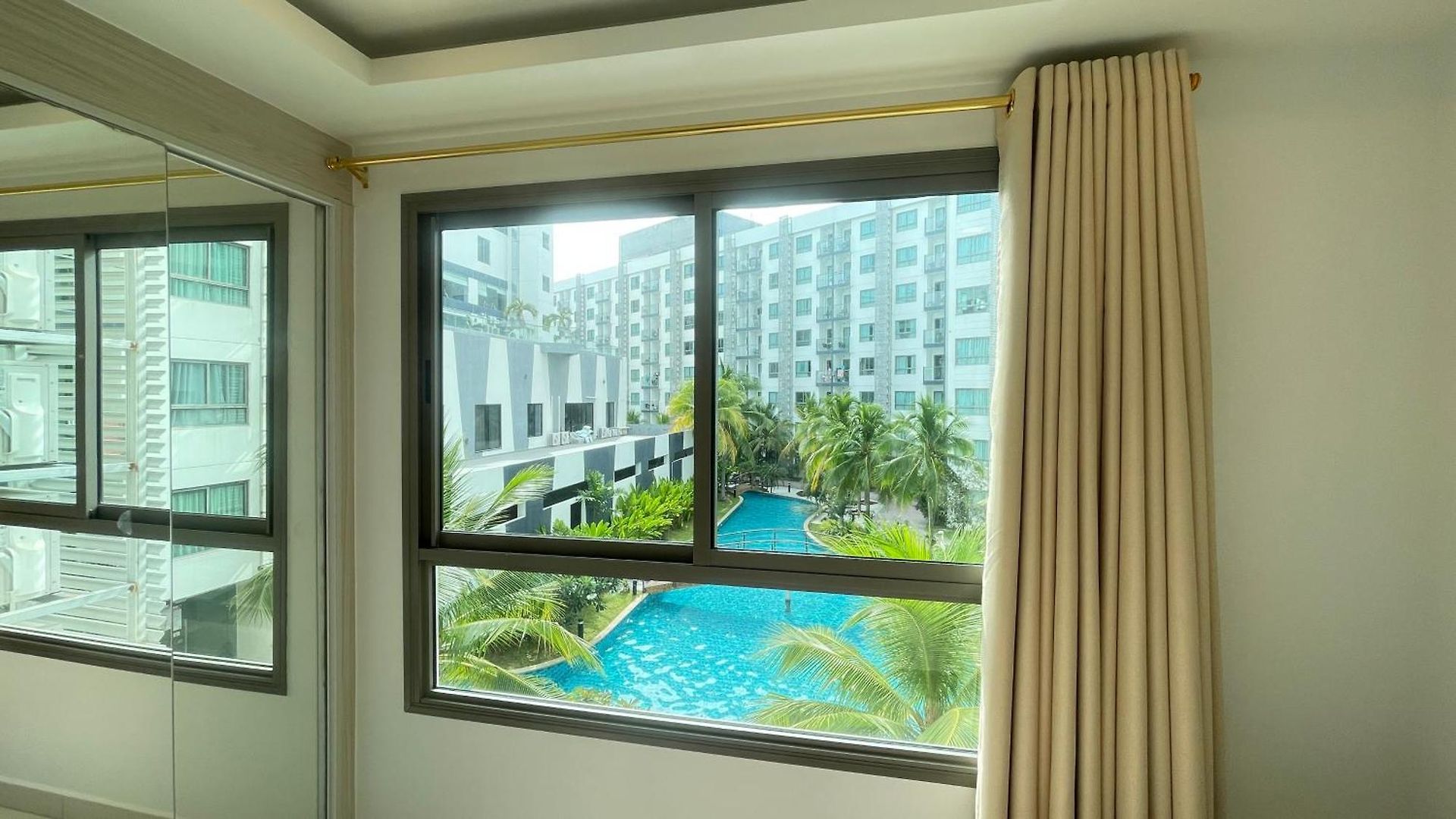 Arcadia Beach Condominium * Pattaya