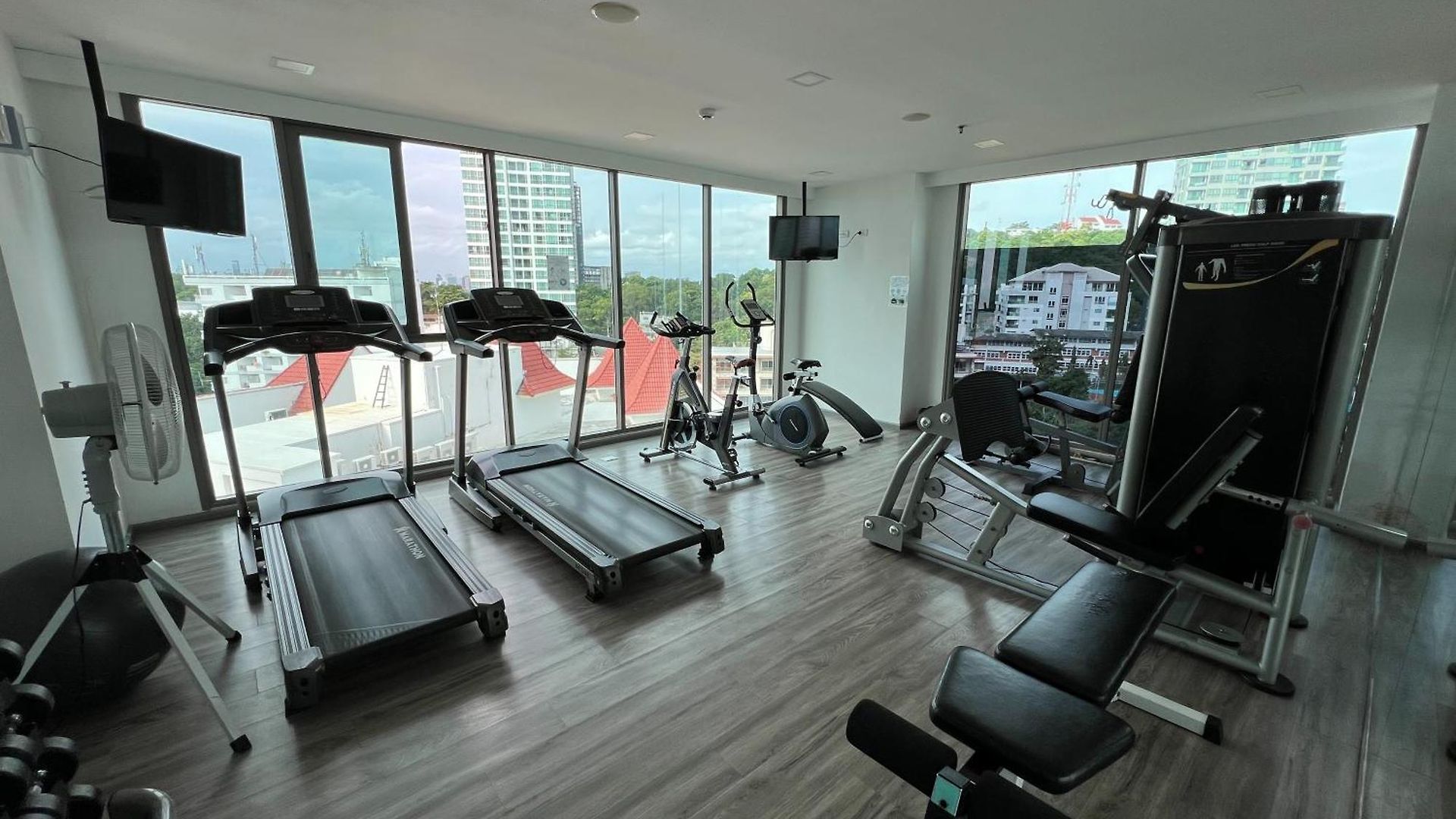 Cozy Ocean Hideaway 400m To & Fast Wi-fi Pattaya