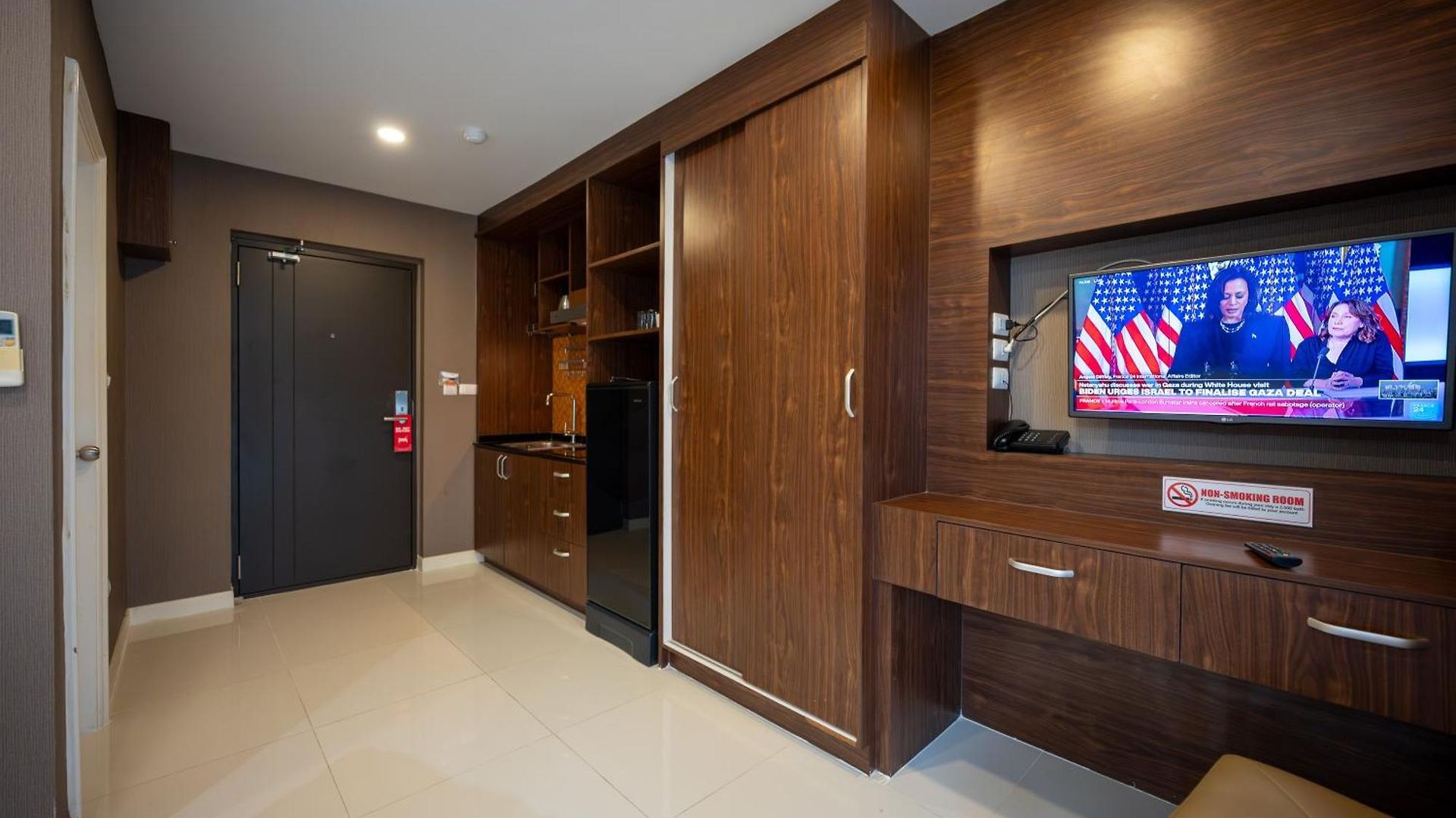 Apartment New Nordic Marcus 3 By Apartwell Pattaya