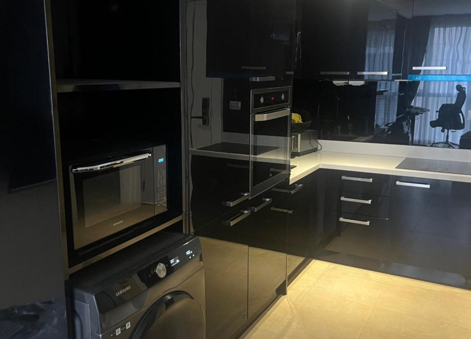 อพาร์ตโฮเทล Centara Avenue Residences