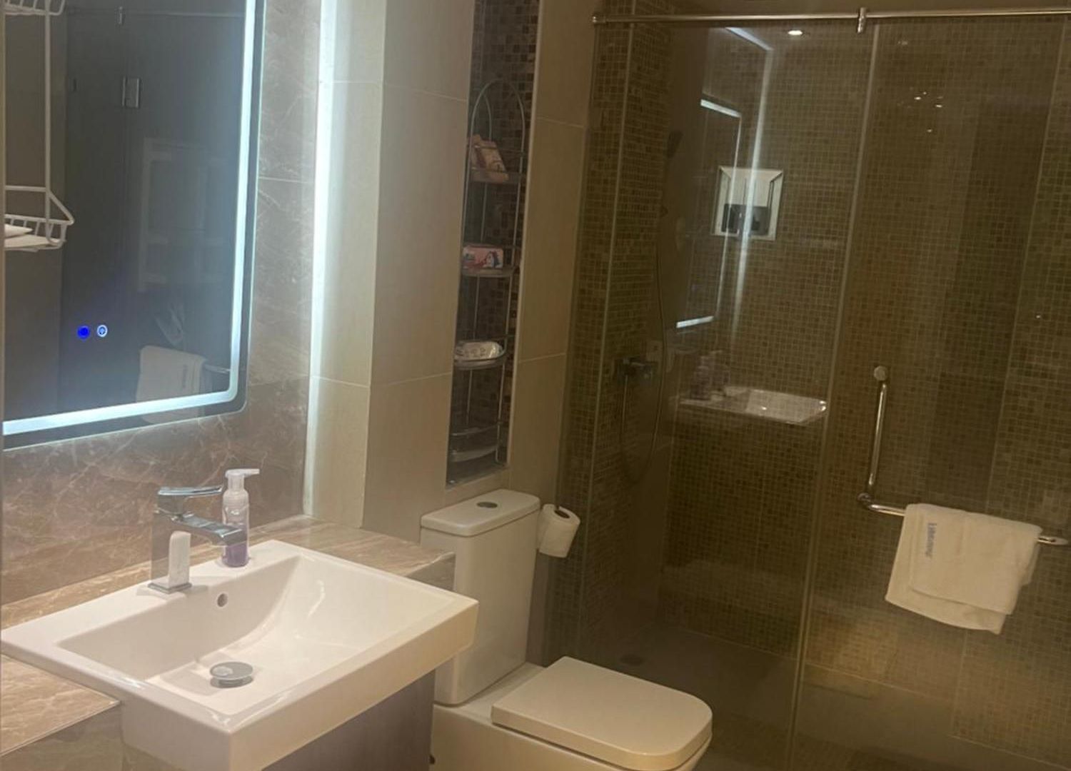 Centara Avenue Residences