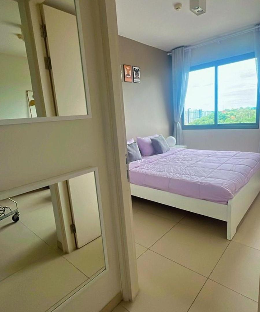 อพาร์ทเม้น Sea View Spacious Near Walking Street Pattaya