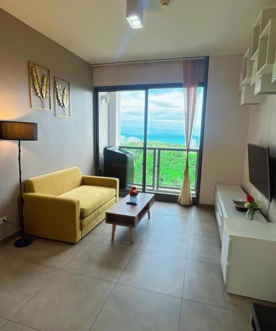 Sea View Spacious Near Walking Street อพาร์ทเม้น Pattaya