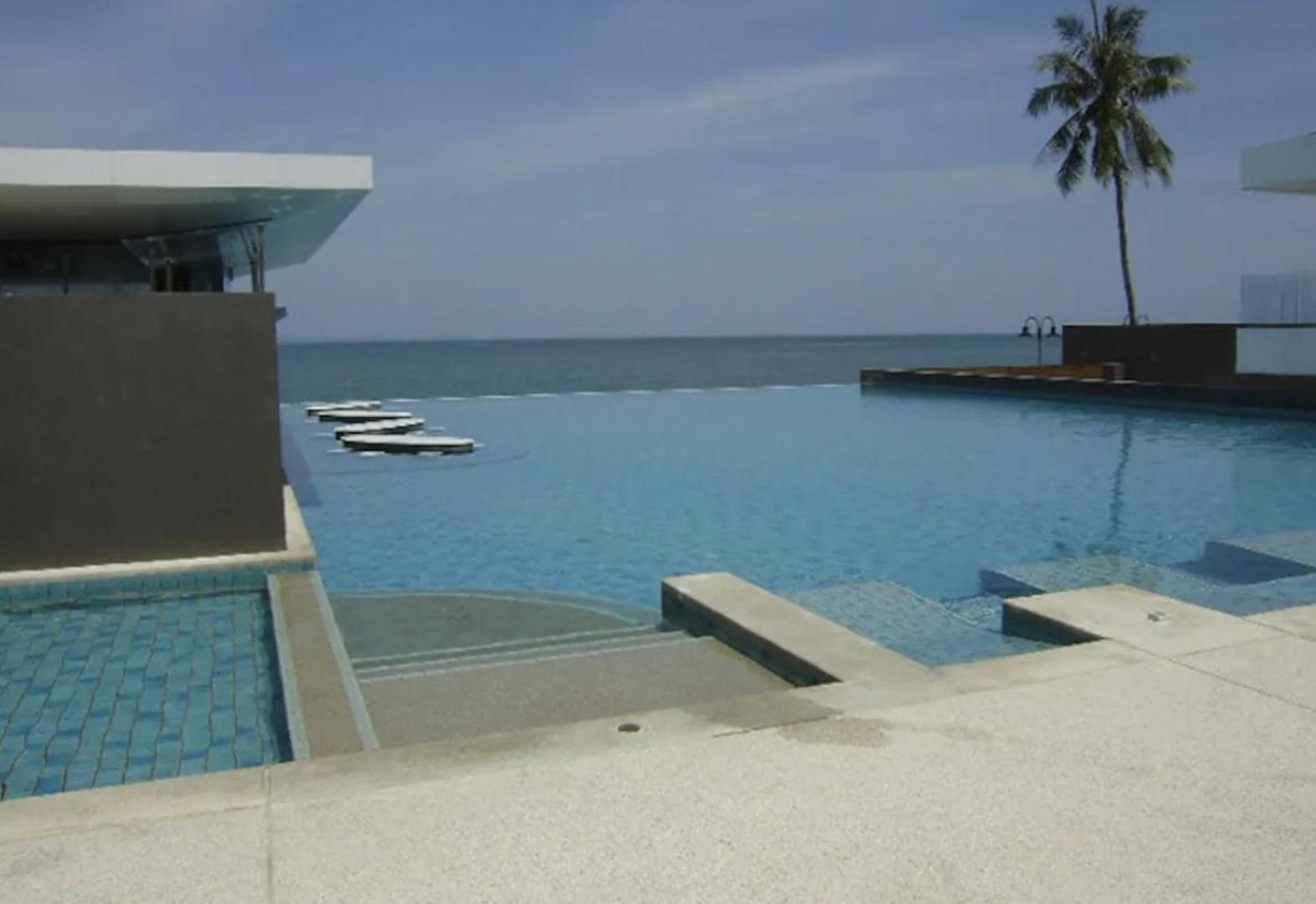 Ananya Beachfront Wongamat Paradise