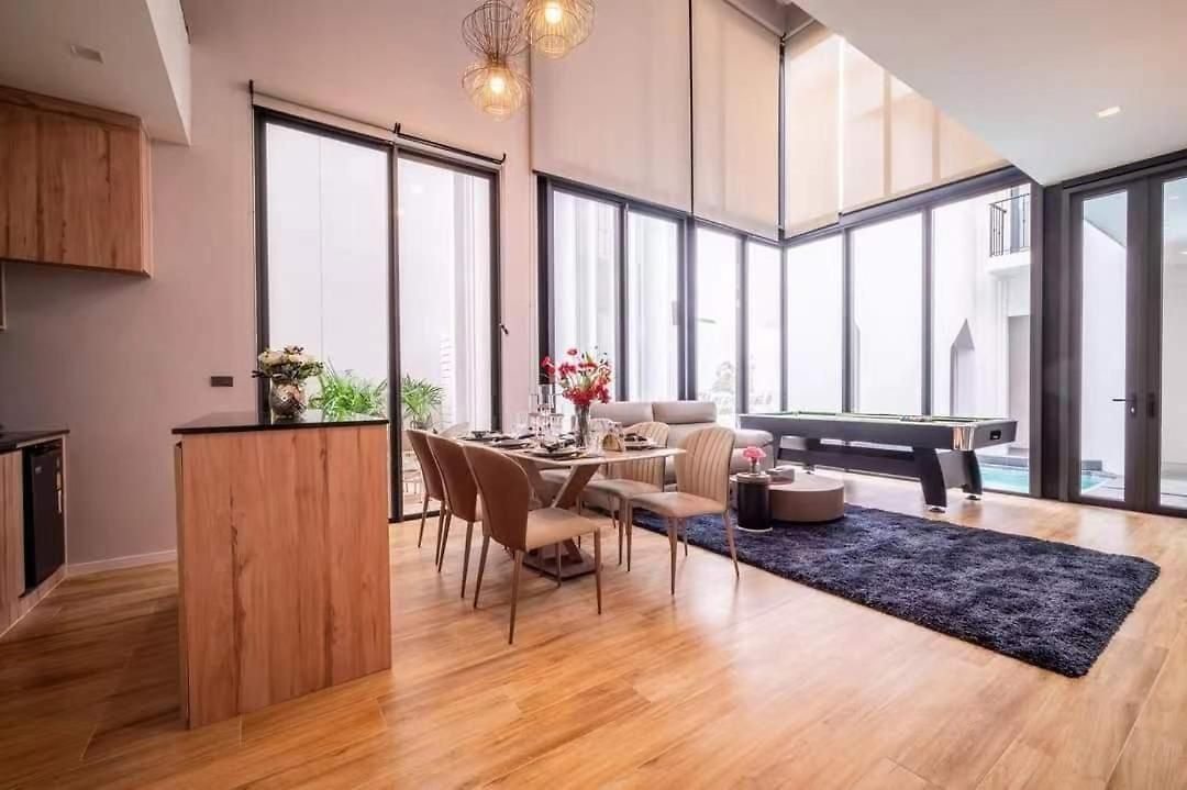 Moon 5-bedroom Luxury Pool * Pattaya