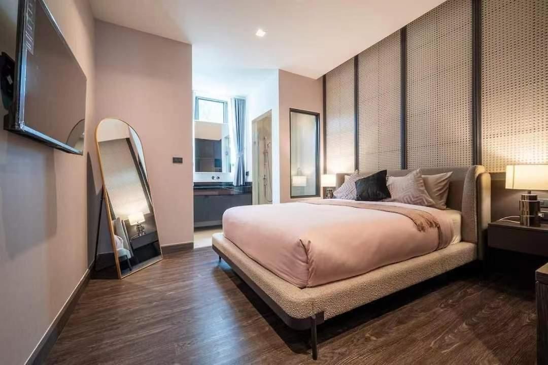 Moon 5-bedroom Luxury Pool วิลล่า Pattaya