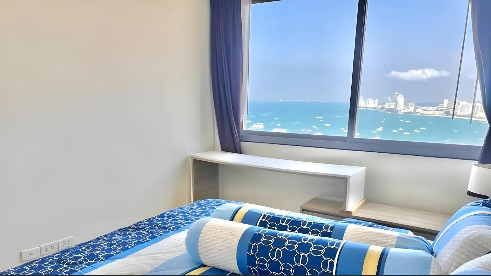 Unixx South - Only Sea View Apartment *
