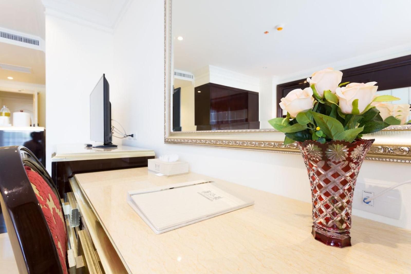 โรงแรม Lk President 4*