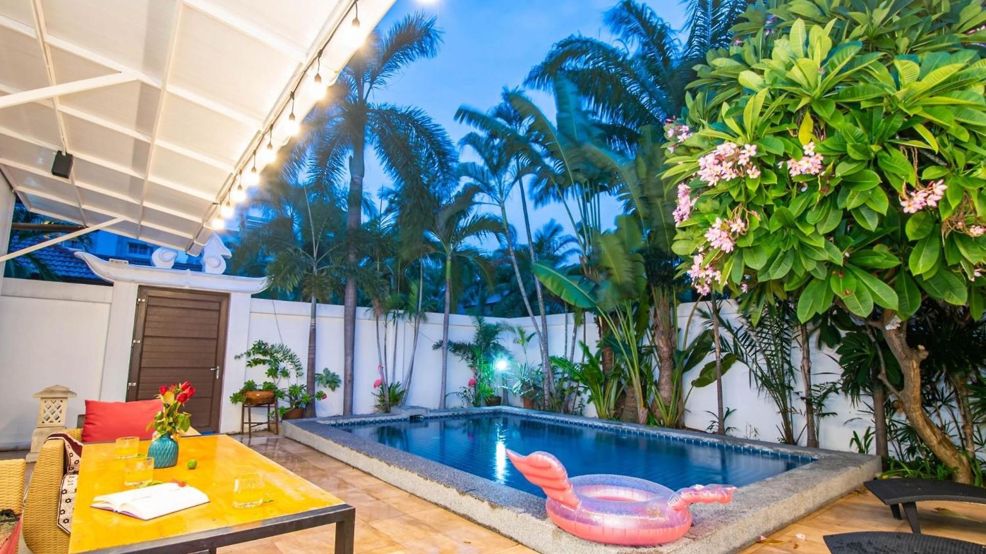 Private Pool 3b Snooker Karaoke 200m Villa *