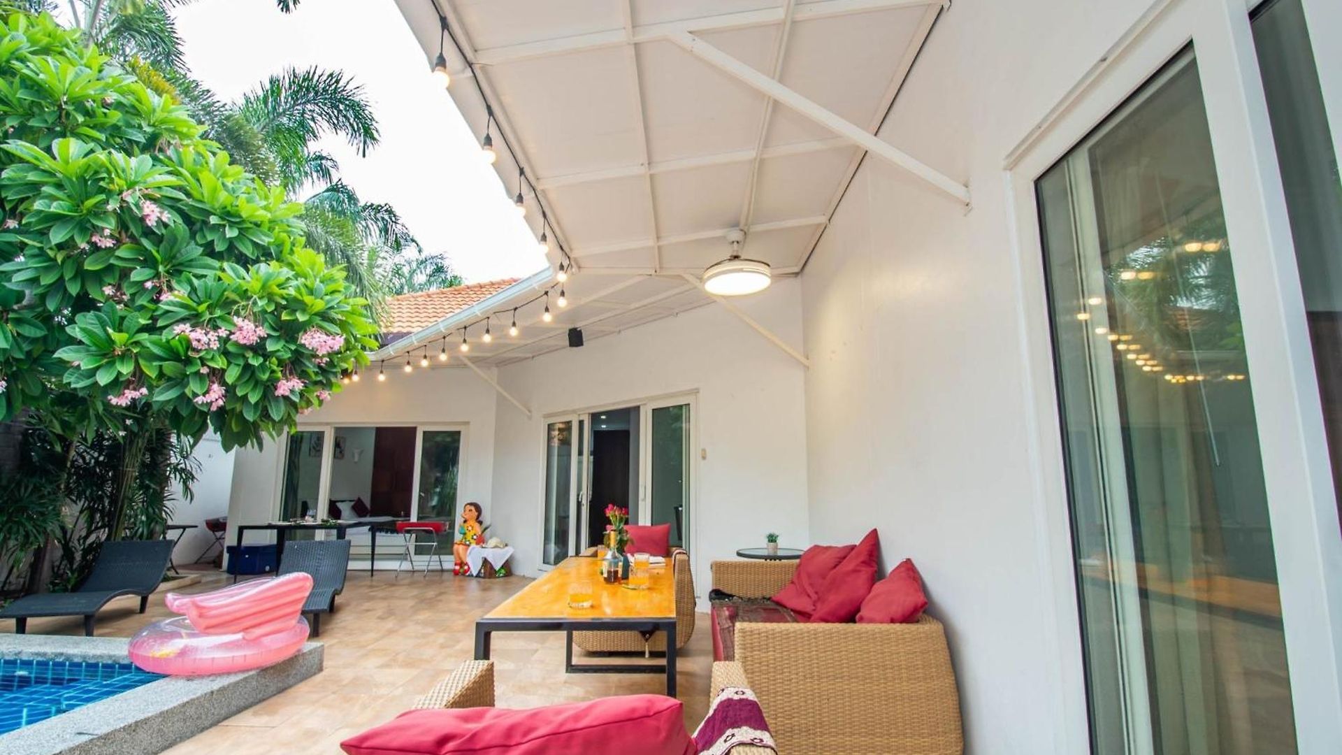 Private Pool 3b Snooker Karaoke 200m Pattaya