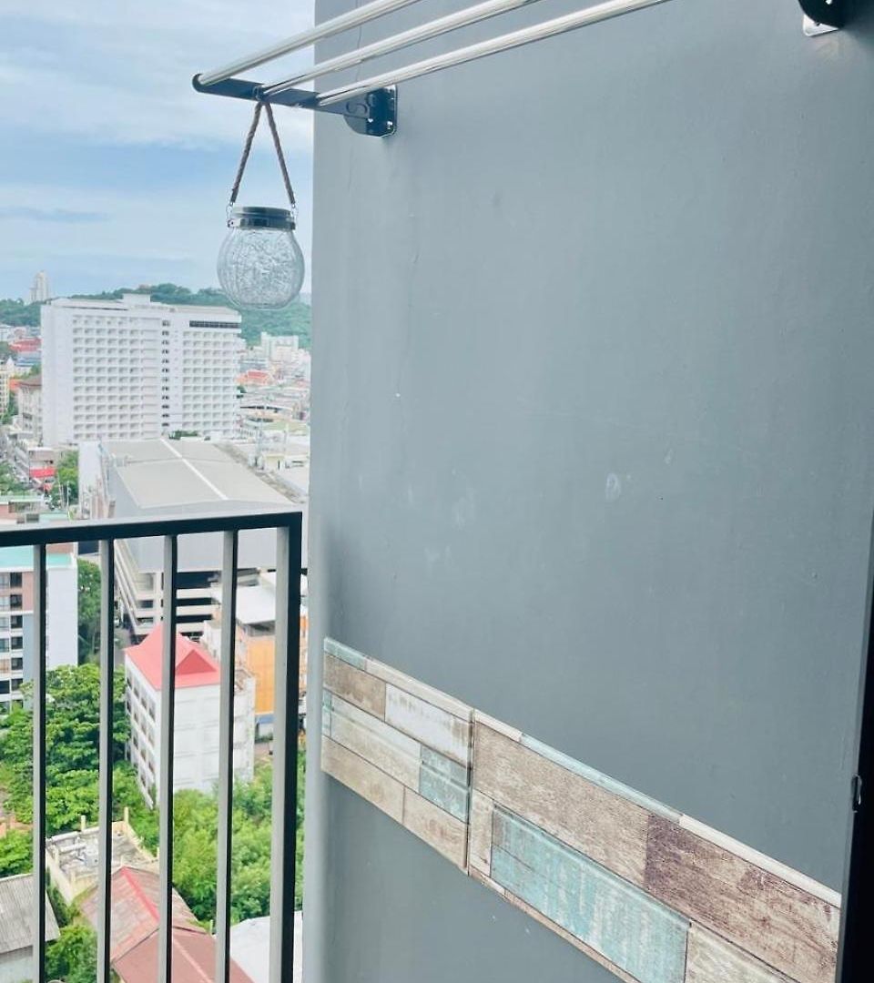 อพาร์ทเม้น The Base 338 By Numam Pattaya