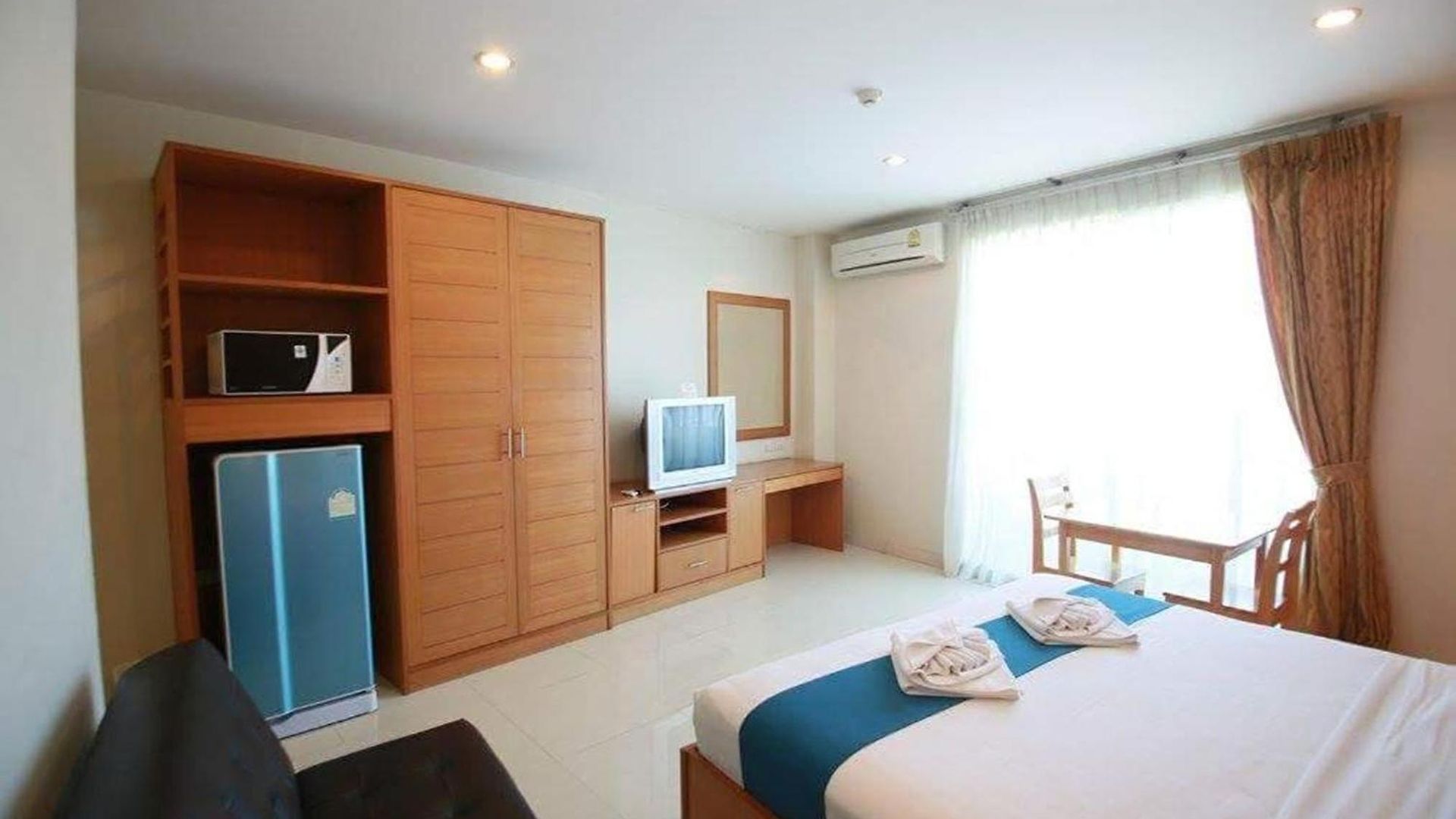 โรงแรม ดิ ไอคอนเพลซ 1 แอท พัทยากลาง Pattaya