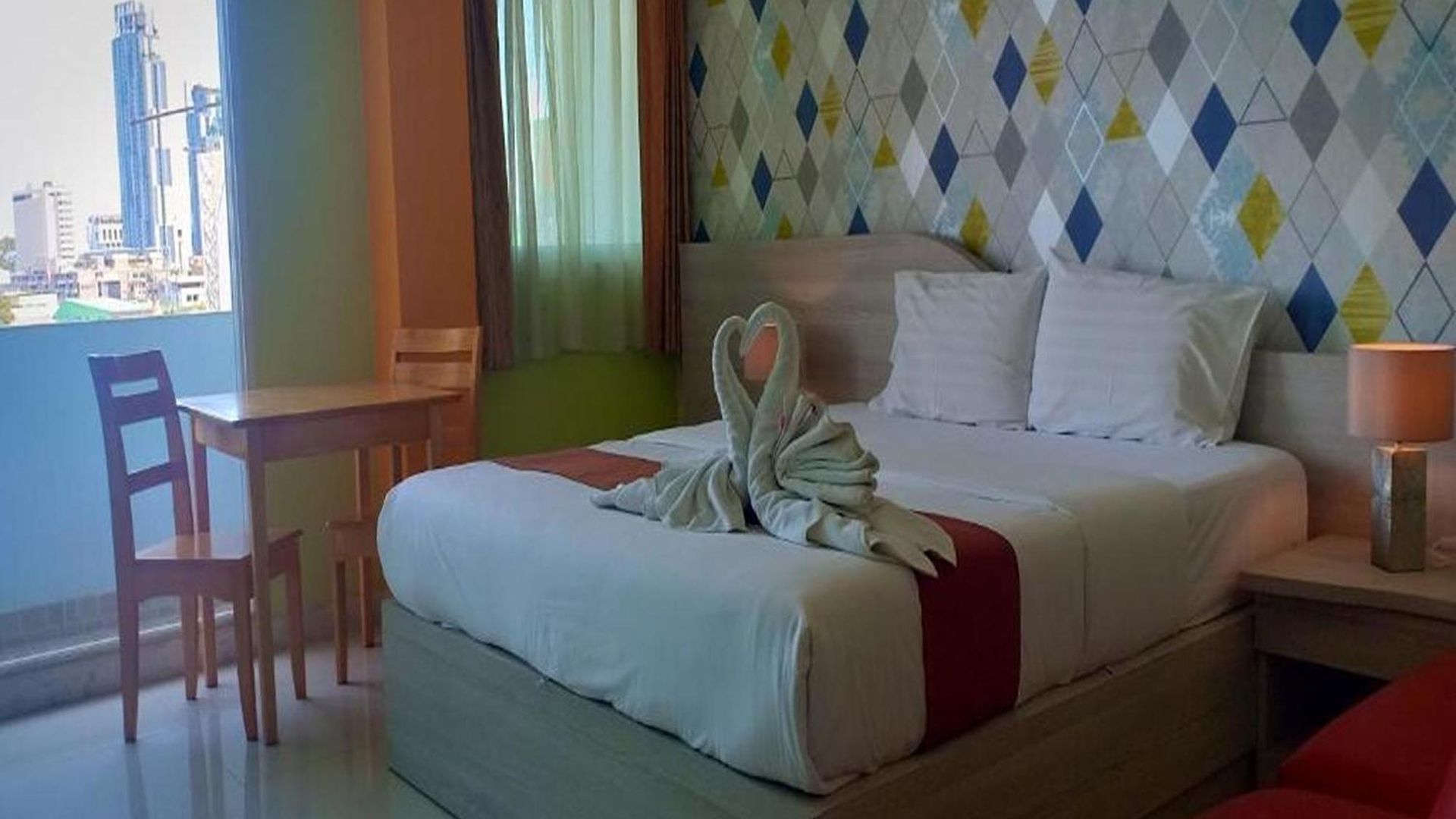 โรงแรม ดิ ไอคอนเพลซ 1 แอท พัทยากลาง 3*