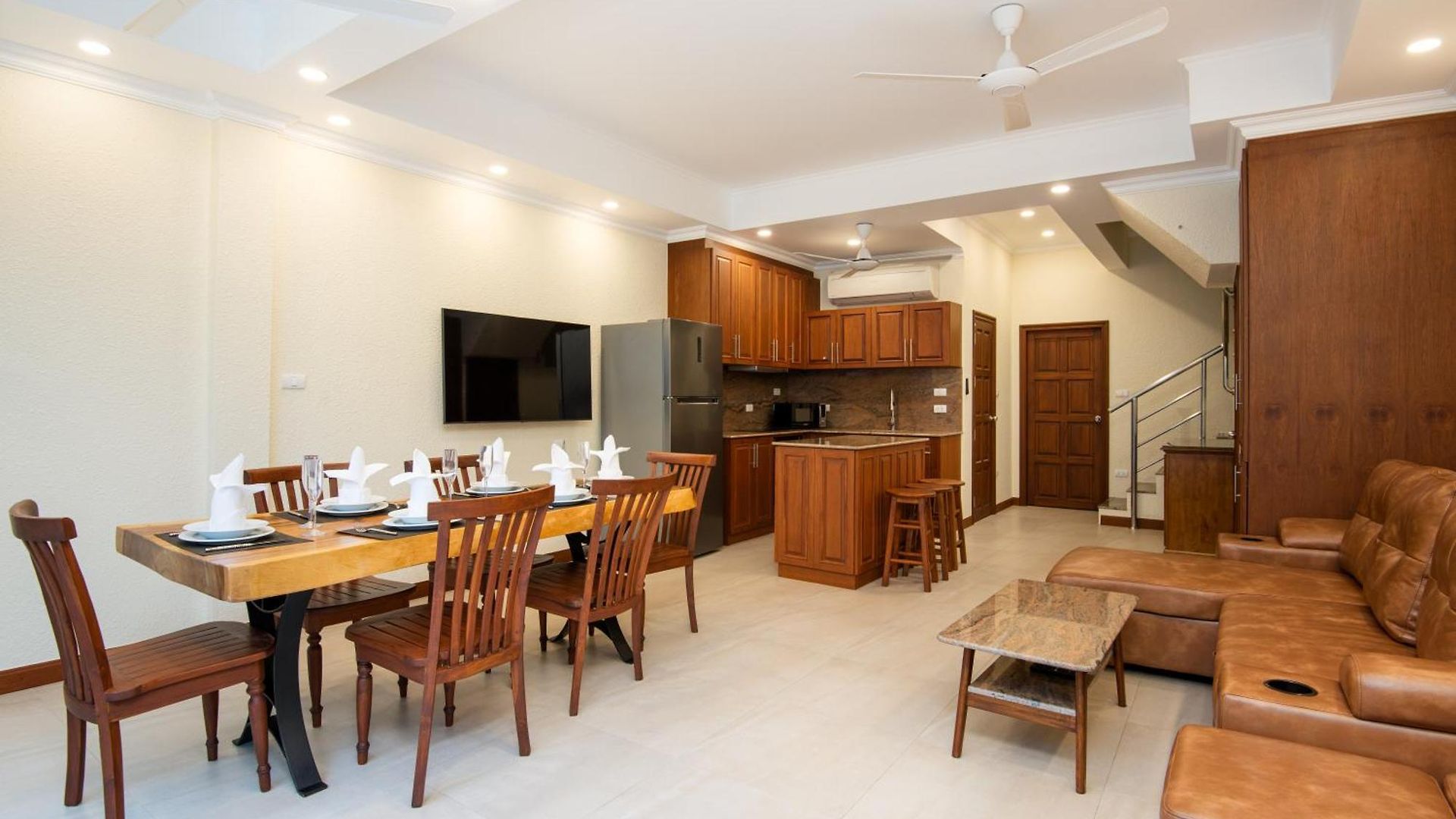 รีสอร์ท Pratamnak Luxury Pattaya