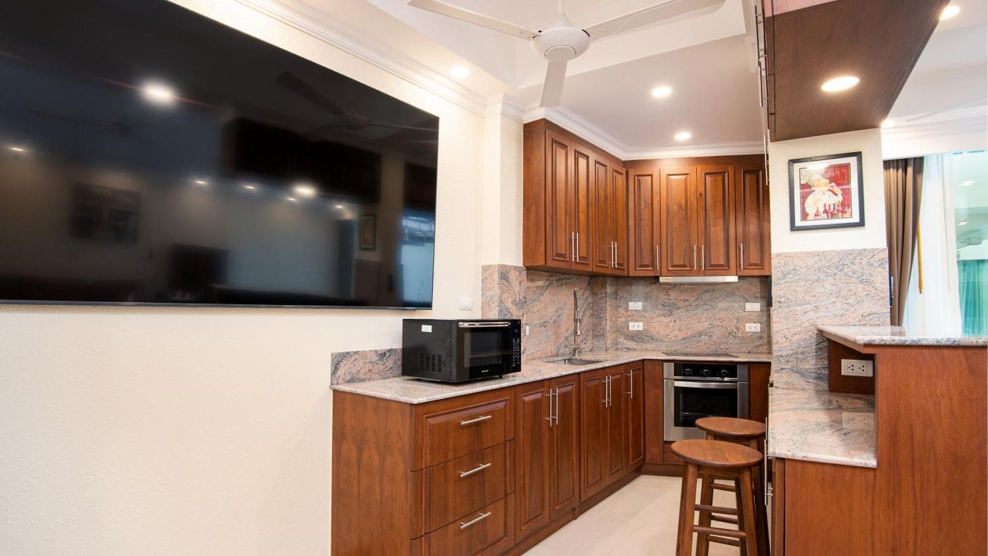 รีสอร์ท Pratamnak Luxury Pattaya