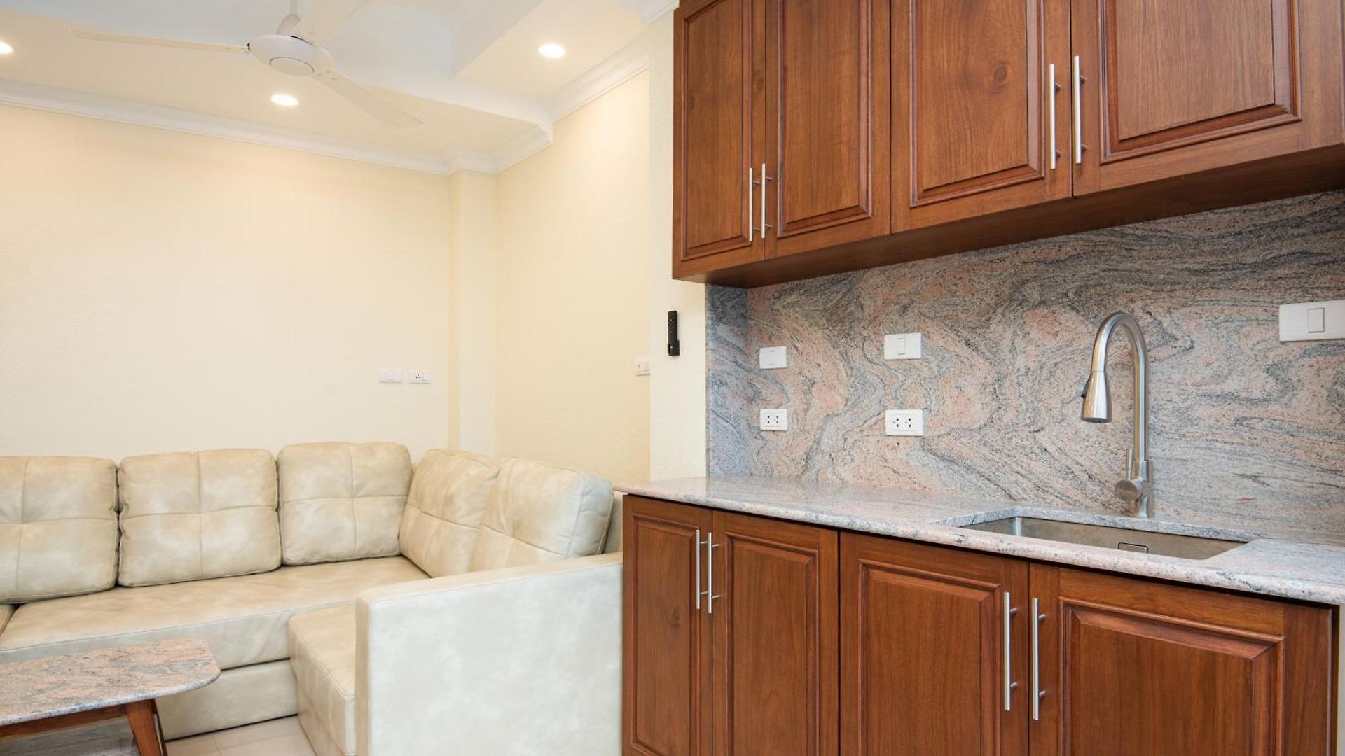 รีสอร์ท Pratamnak Luxury